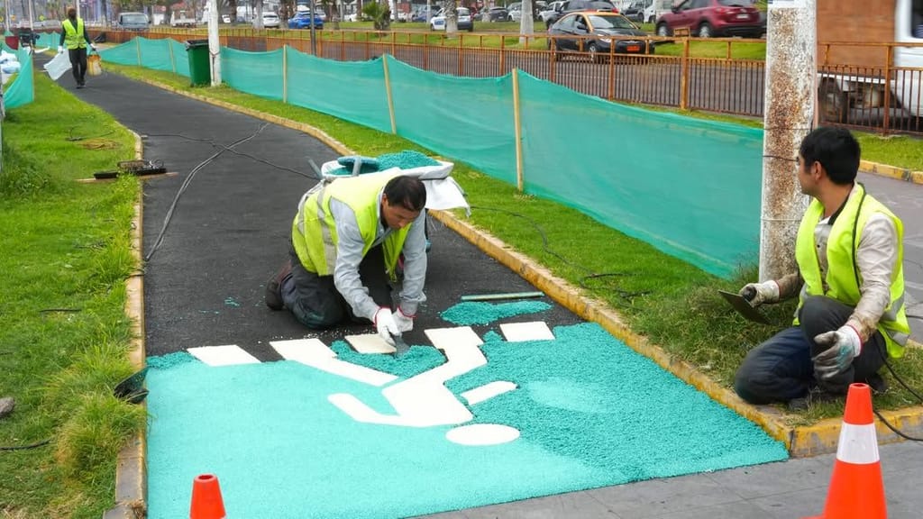 Commodity thermoplastic TPV (TPE-V) surface on installation day, looking indistinguishable from a quality surface
